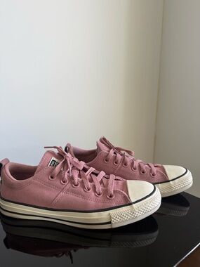 Converse 7.5 pink